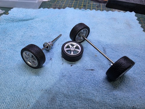 Scale lexus is200 - 1/18,